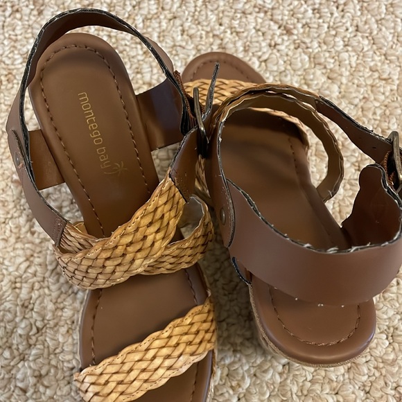 Wedge Sandals - Picture 6 of 9